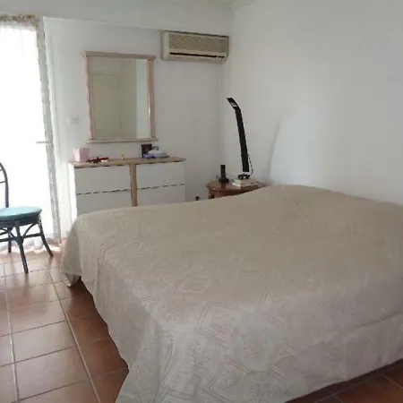 Apartamento Superbe 3 Pieces A 200 Metres De La Plage Et 100 Metres De La Gare De St Raphael Saint-Raphaël